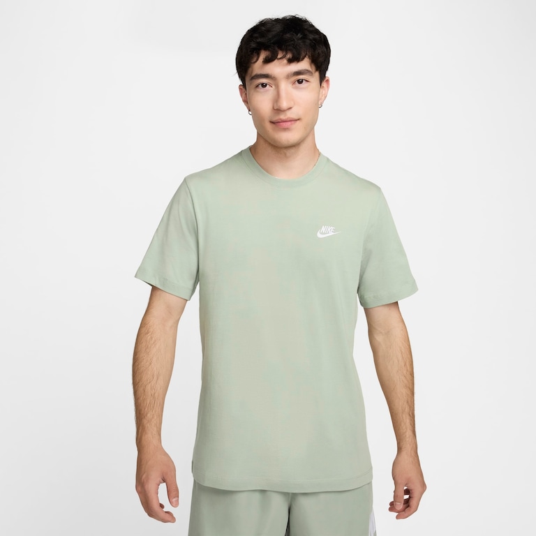 Camiseta Nike Sportswear Club Masculina - Foto 1