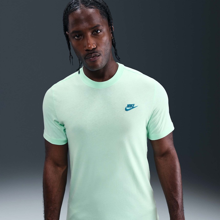 Camiseta Nike Sportswear Club Masculina - Foto 1