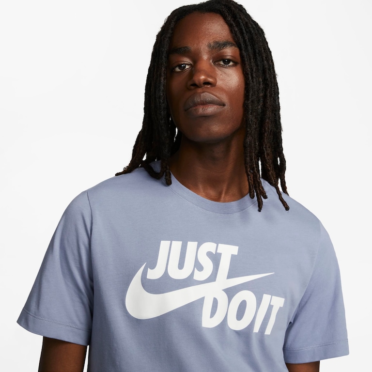 Camiseta Nike Sportswear JDI Masculina - Foto 3