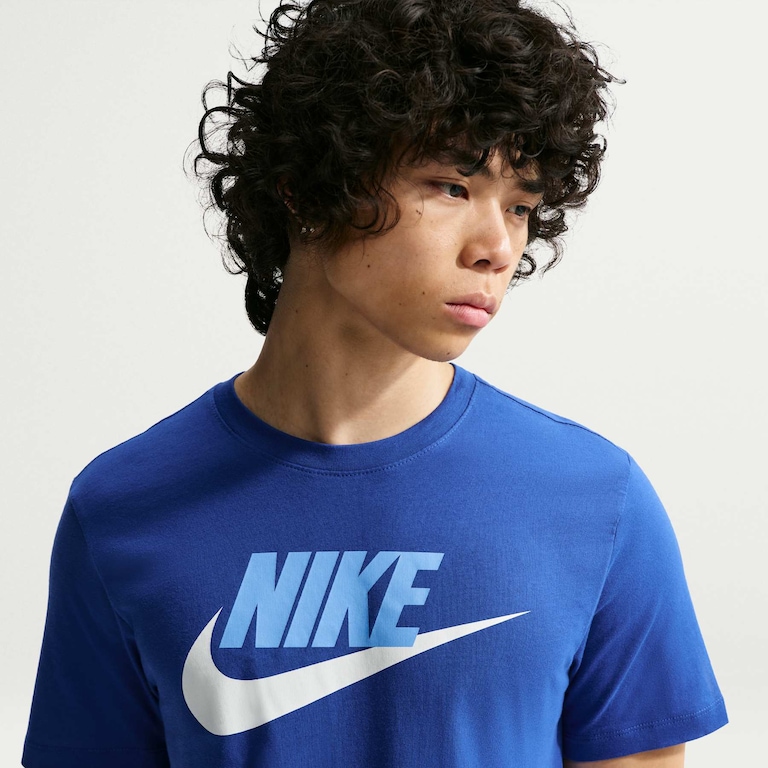 Camiseta Nike Sportswear Icon Futura Masculina - Foto 3