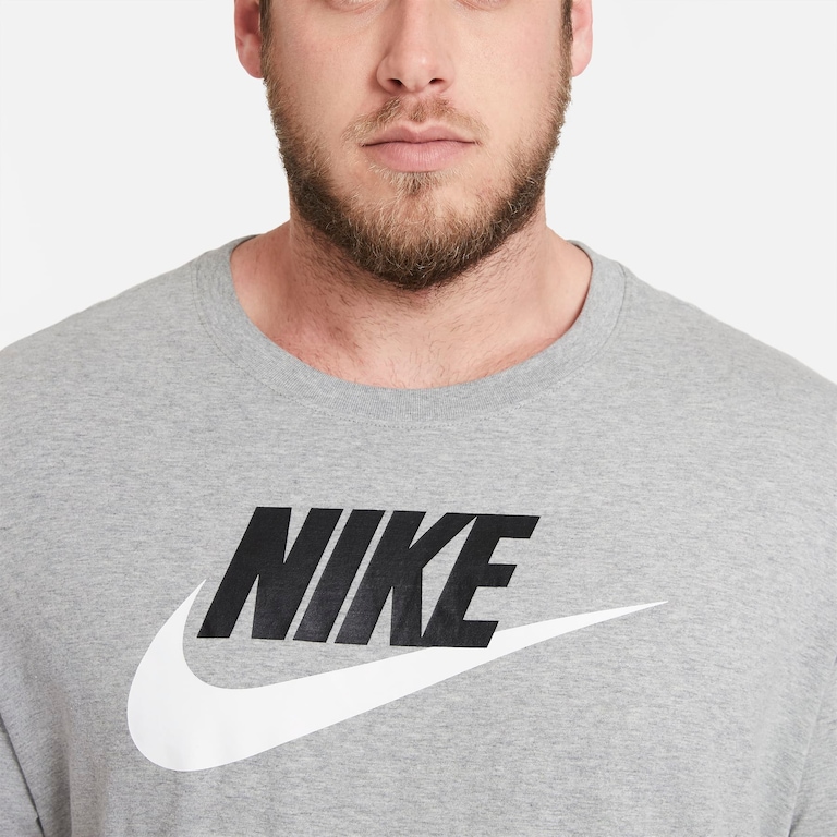 Camiseta Nike Sportswear Icon Futura Masculina - Foto 9