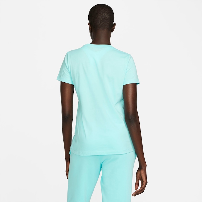 Camiseta Nike Sportswear Essential Icon Futura Feminina - Foto 2