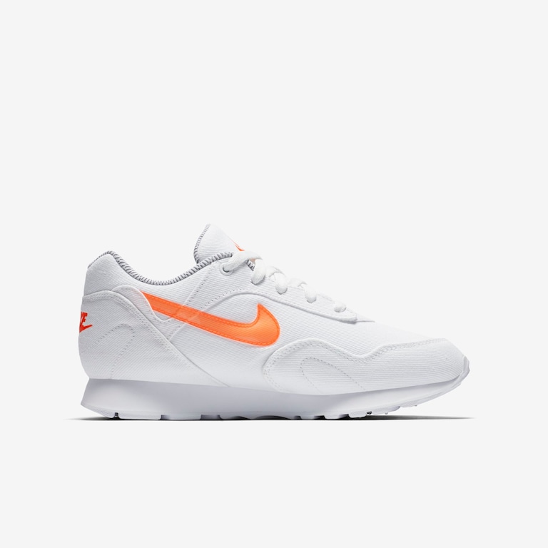 Tênis Nike Outburst Lux Feminino - Foto 3