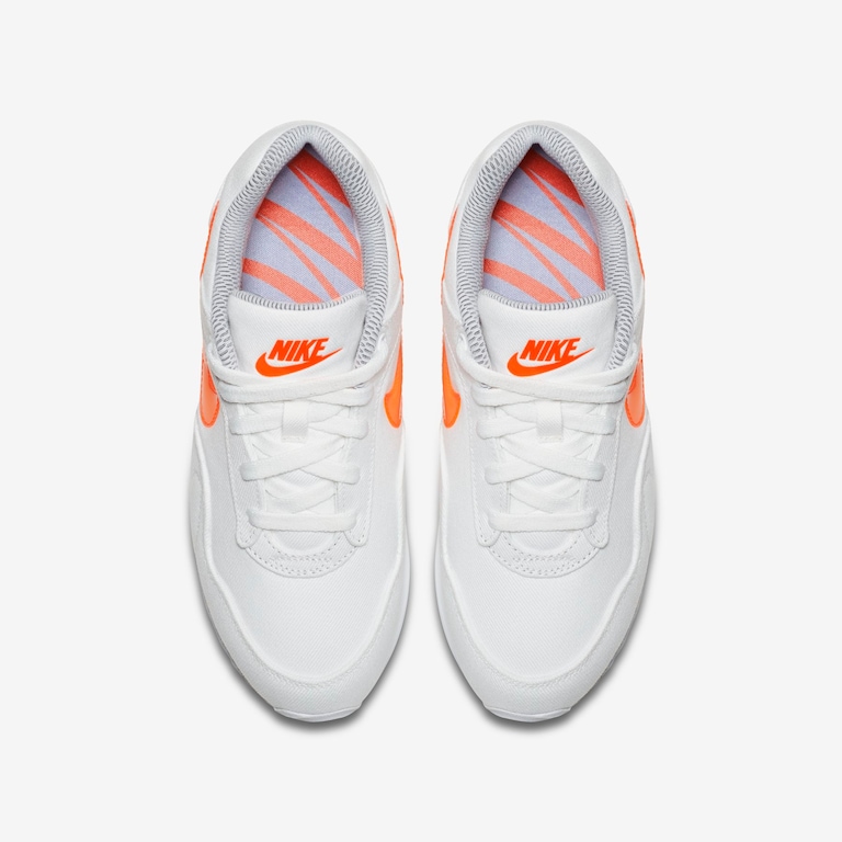 Tênis Nike Outburst Lux Feminino - Foto 4