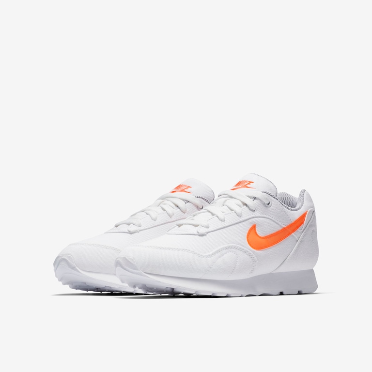 Tênis Nike Outburst Lux Feminino - Foto 5