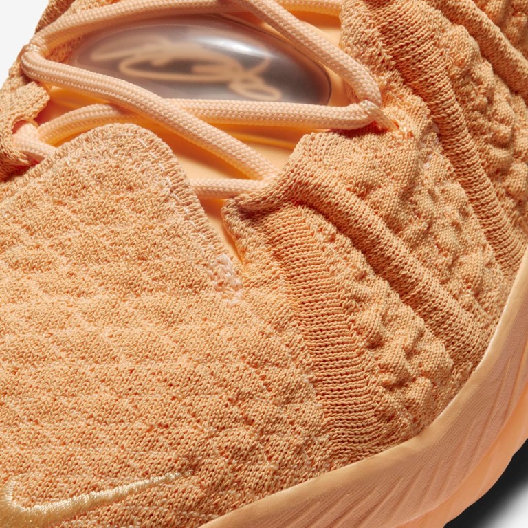 Tênis Nike LEBRON XVIII Unissex - Foto 7