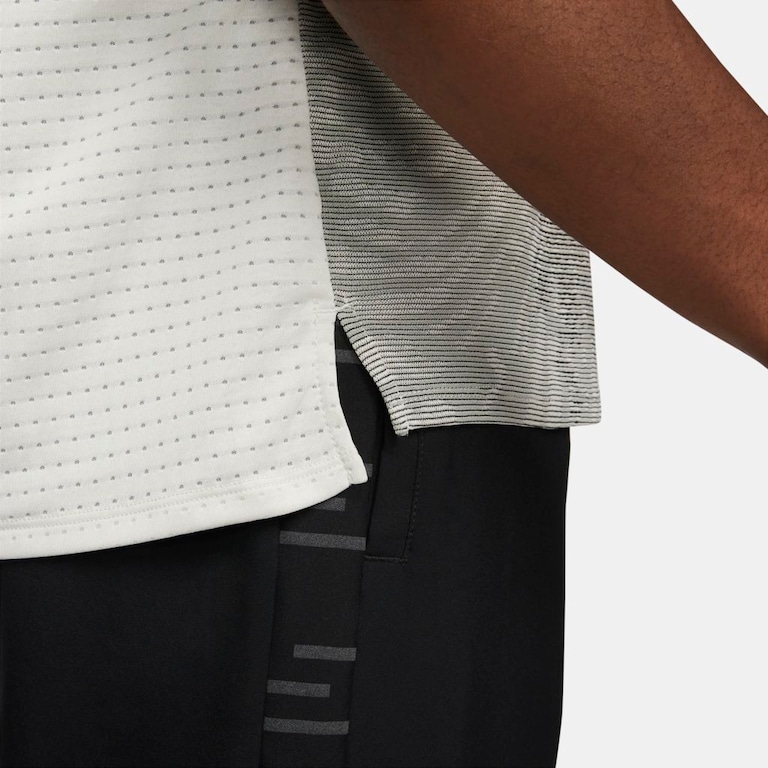 Camiseta Nike Dri-FIT Run Division Rise 365 Masculina - Foto 5