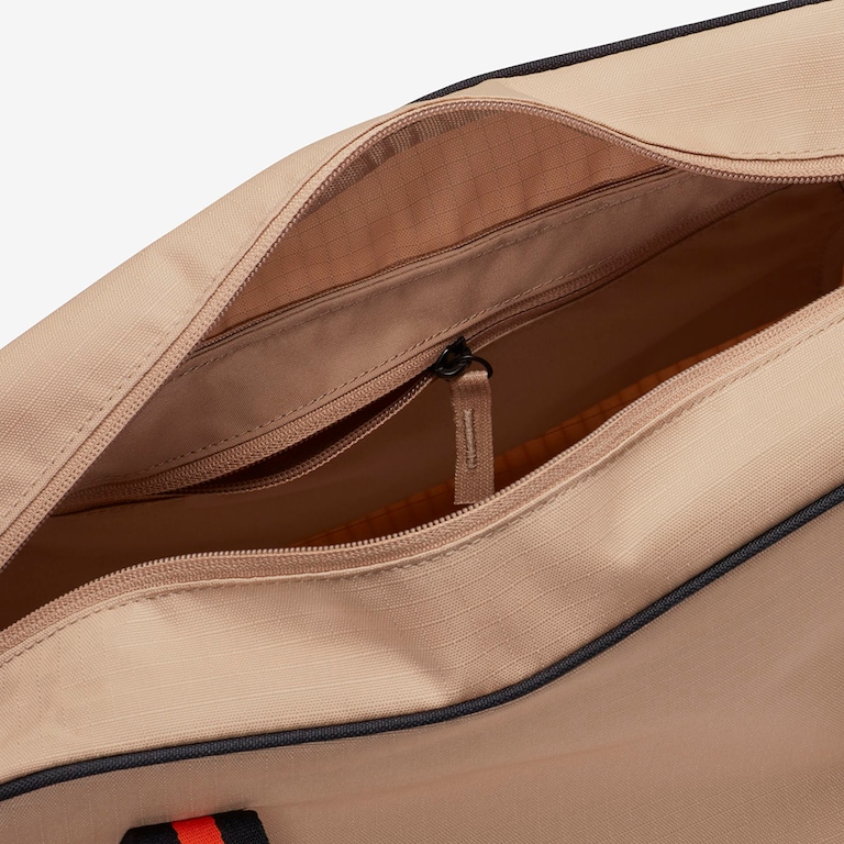 Bolsa Nike Gym Club Feminina - Foto 6