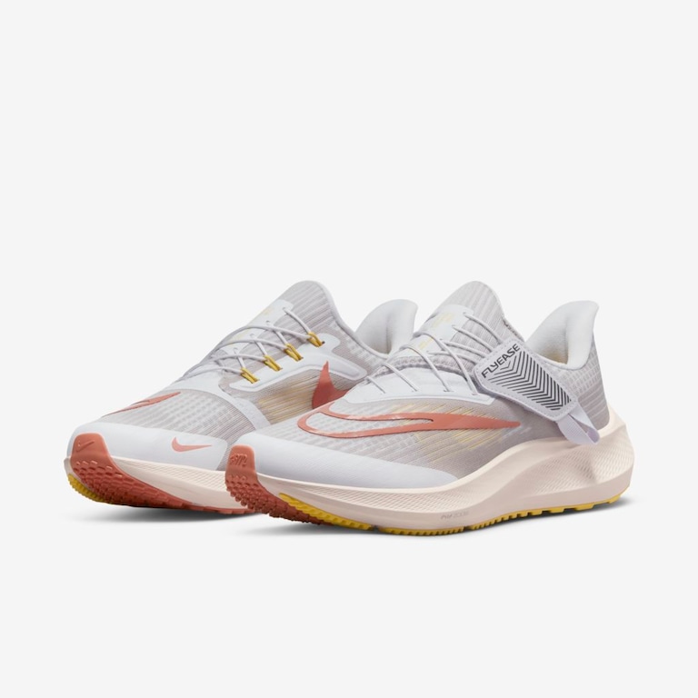 Tênis Nike Pegasus FlyEase Feminino - Foto 5