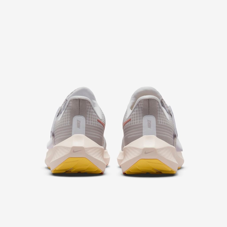 Tênis Nike Pegasus FlyEase Feminino - Foto 6