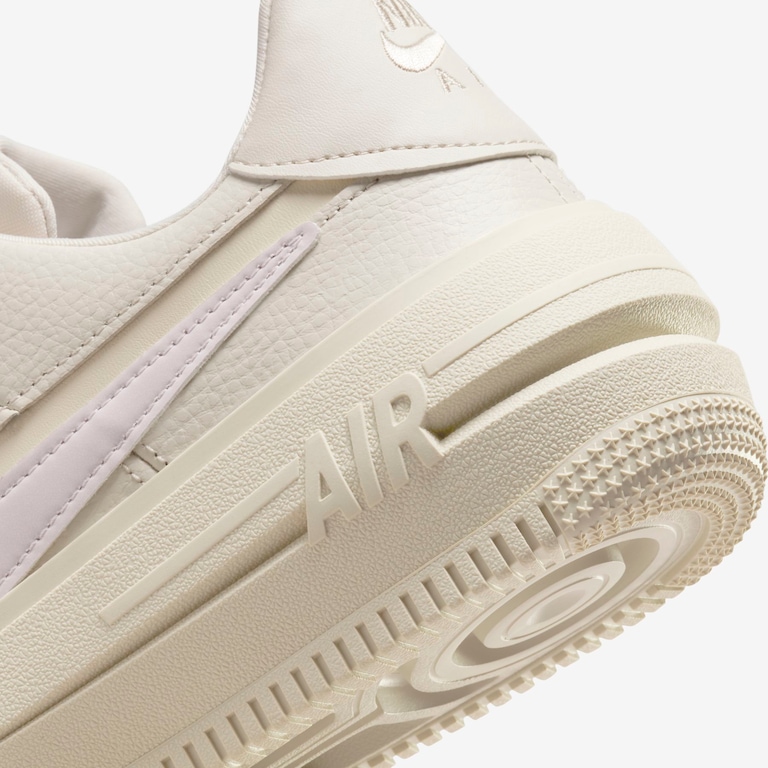 Tênis Nike Air Force 1 PLT.AF.ORM Feminino - Foto 8
