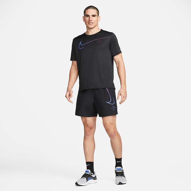 Shorts Nike Dri-FIT Run Division Challenger Masculino - Foto 8