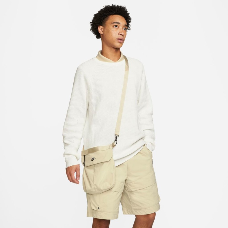 Shorts Nike Sportswear Tech Pack Masculino - Foto 8