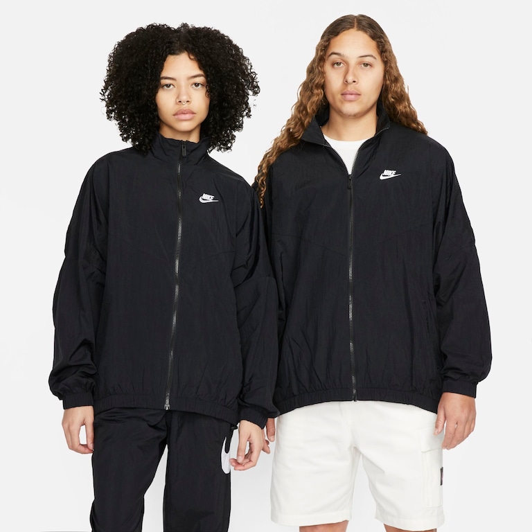 Jaqueta Nike Sportswear Essential Windrunner Feminina - Foto 1