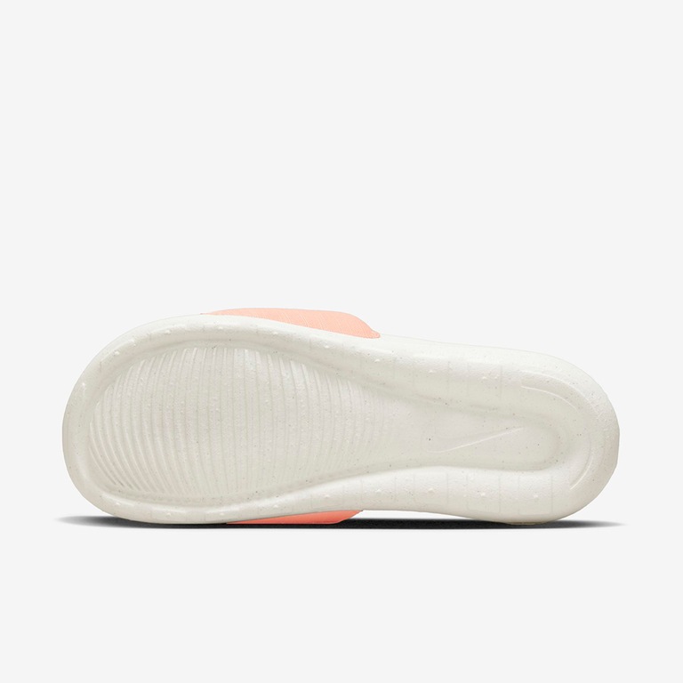 Chinelo Nike Victori One Next Nature Feminino - Foto 2