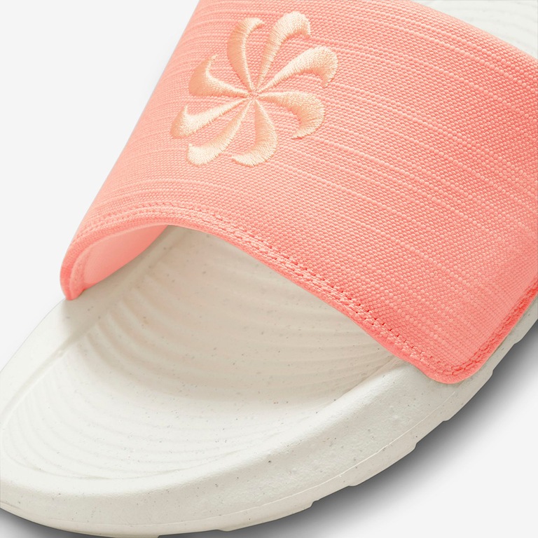 Chinelo Nike Victori One Next Nature Feminino - Foto 5