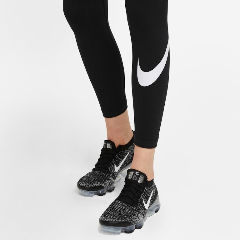 Legging Nike Sportswear Essential Feminina - Foto 4