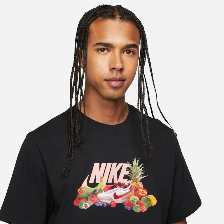 Camiseta Nike Sportswear Masculina - Foto 3