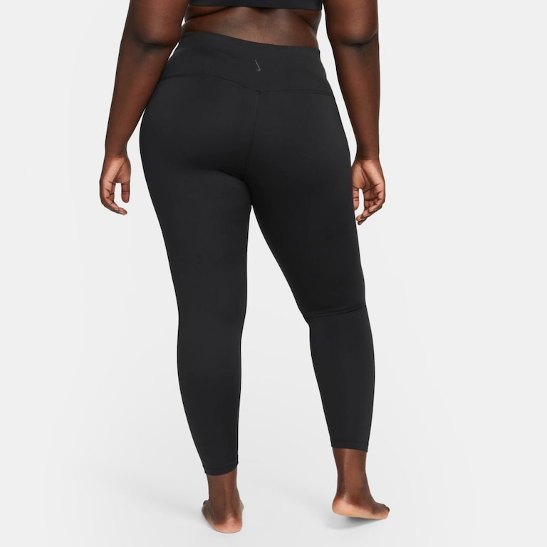 Plus Size - Legging Nike Yoga Feminina - Foto 2