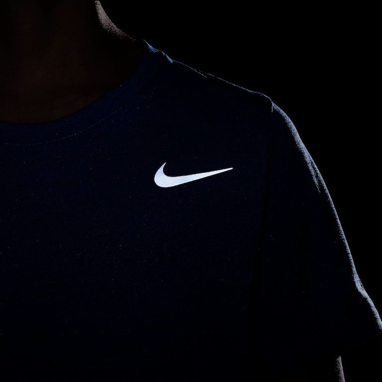 Camiseta Nike Dri-FIT Miler Infantil - Foto 8
