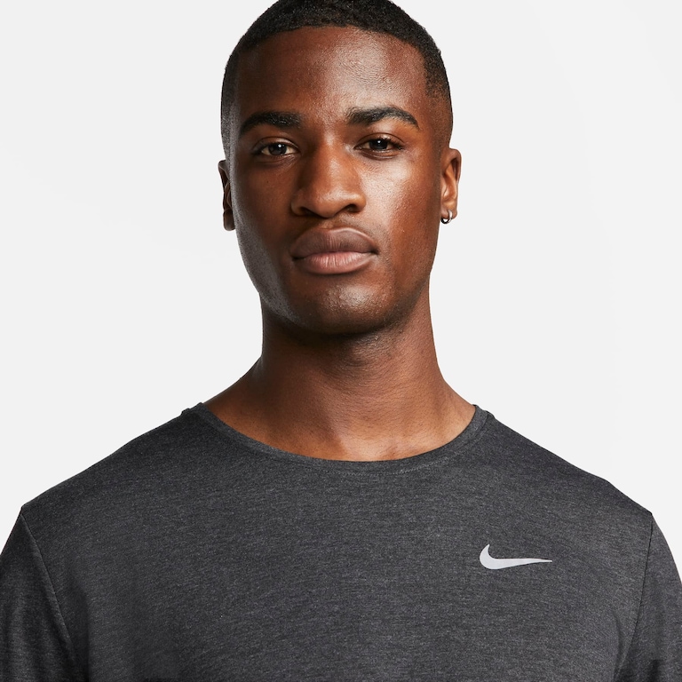 Camiseta Nike Dri-FIT Run Division Masculina - Foto 3