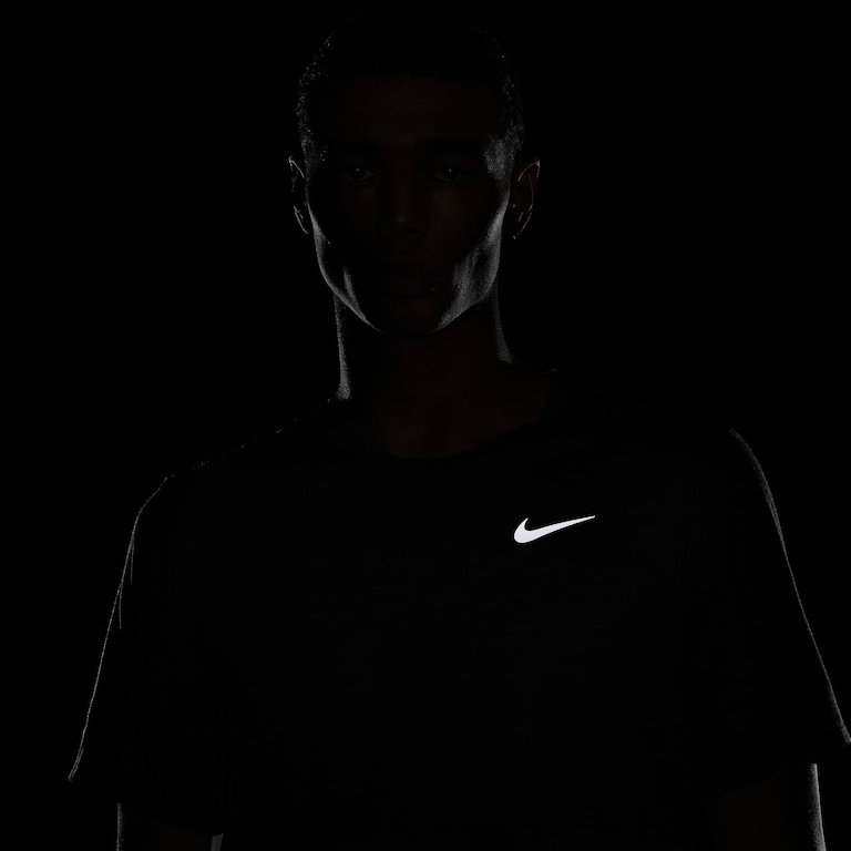 Camiseta Nike Dri-FIT Run Division Masculina - Foto 6