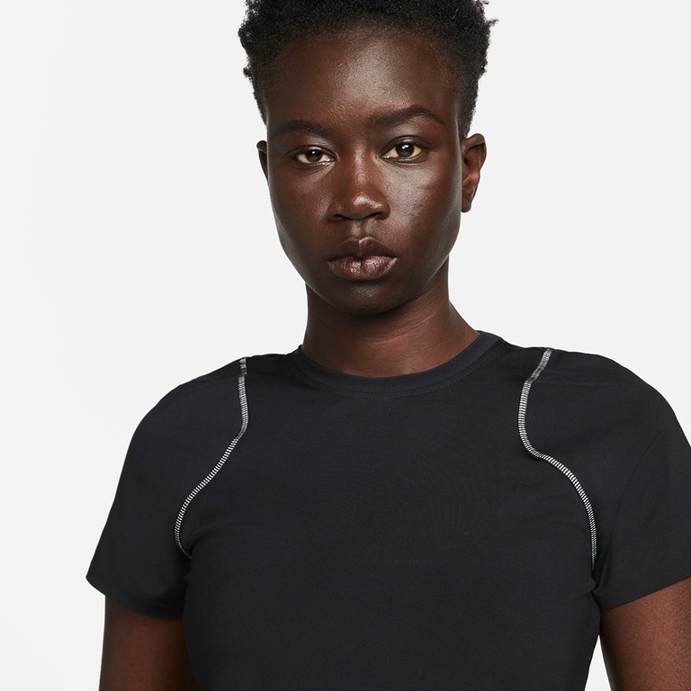 Camiseta Nike Dri-FIT Run Division Feminina - Foto 3