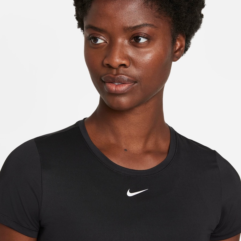 Camiseta Nike Dri-FIT One Feminina - Foto 3