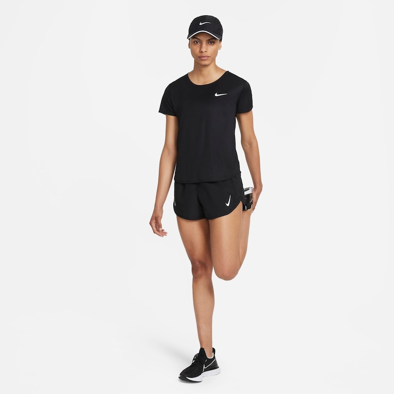 Shorts Nike Dri-FIT Tempo Race Feminino - Foto 9