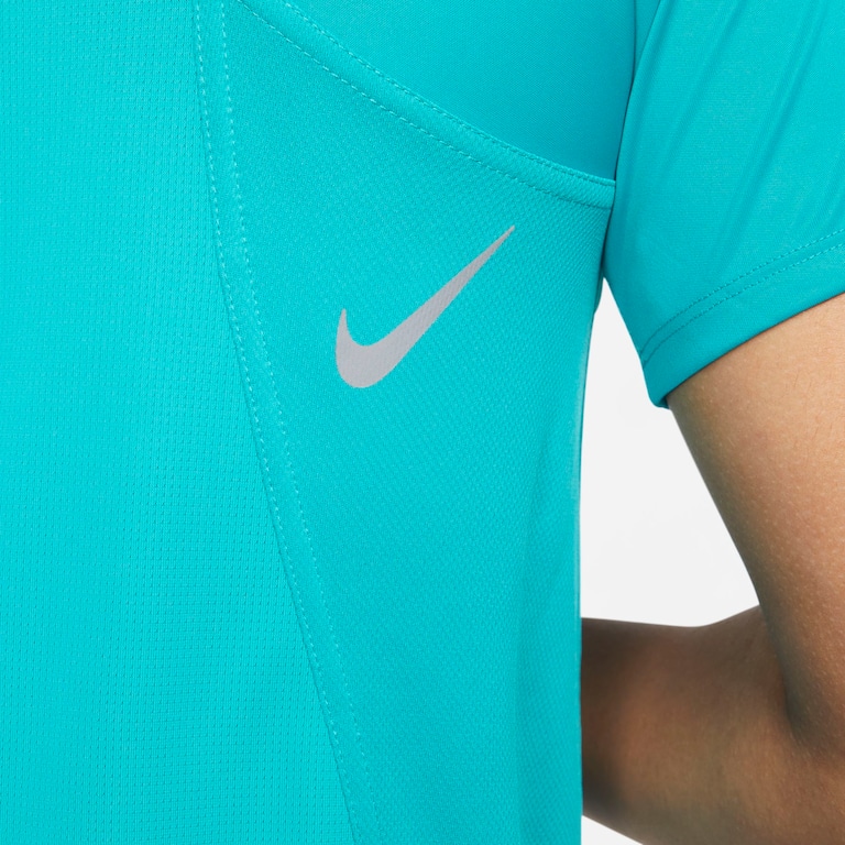 Camiseta Nike Dri-FIT Race Feminina - Foto 5