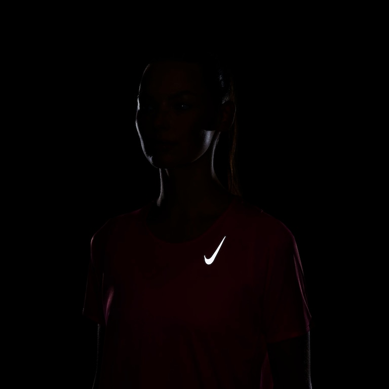 Camiseta Nike Dri-FIT Race Feminina - Foto 7