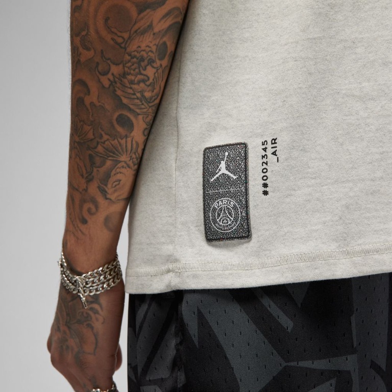 Camiseta Jordan PSG Pocket Masculina - Foto 5
