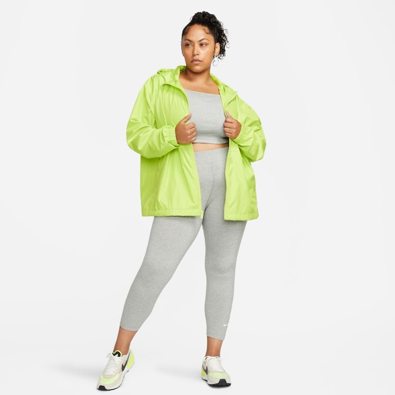 Plus Size - Legging Nike Sportswear Essential Feminina - Foto 5