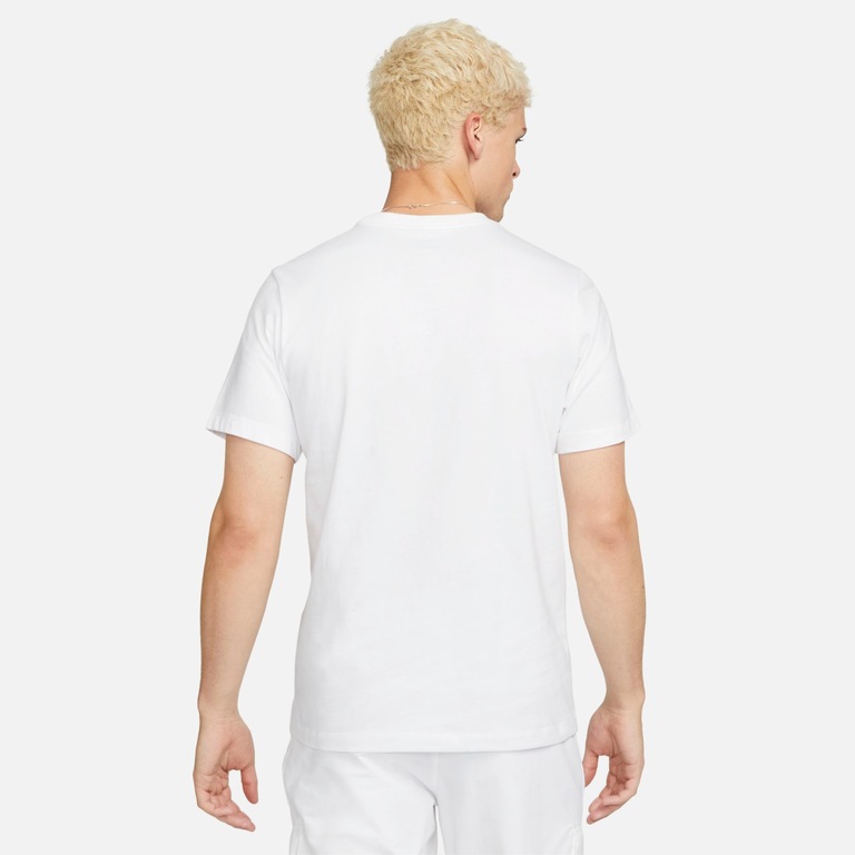 Camiseta Nike Sportswear Club Masculina - Foto 2