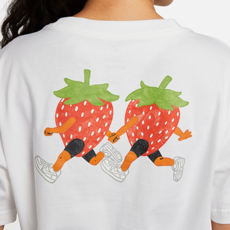 Camiseta Nike Sportswear Feminina - Foto 4