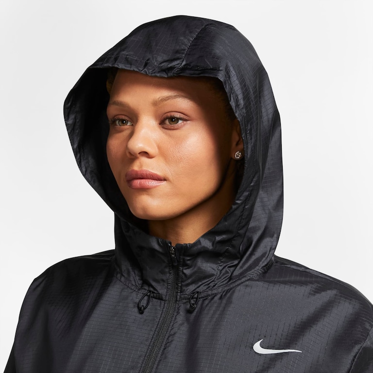 Plus Size - Jaqueta Nike Essential Feminina - Foto 3