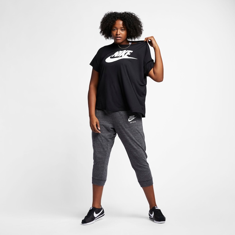 Plus Size - Camiseta Nike Sportswear Essential Feminina - Foto 3