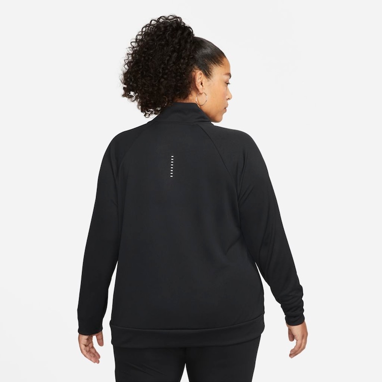 Plus Size - Camiseta Nike Swoosh Run Feminina - Foto 2