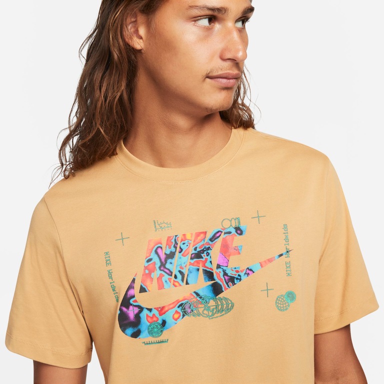 Camiseta Nike Sportswear Masculina - Foto 3