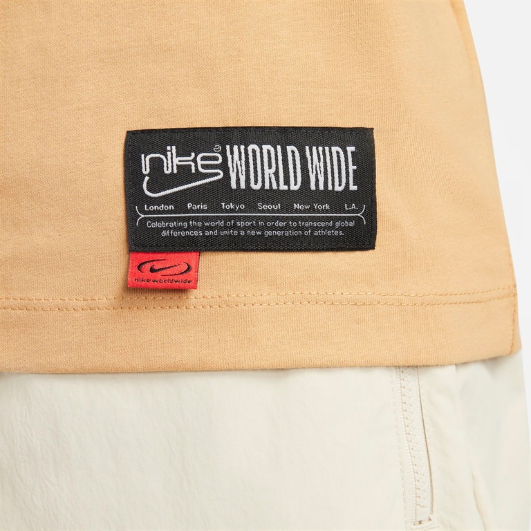 Camiseta Nike Sportswear Masculina - Foto 4