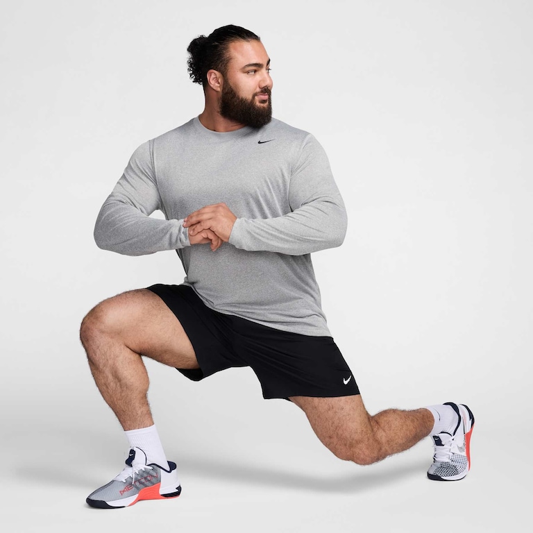 Camiseta Nike Dri-FIT Legend Masculina - Foto 8