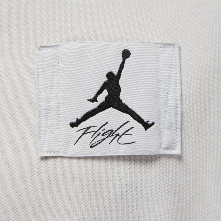 Camiseta Jordan Flight Essential Crew Masculina - Foto 4