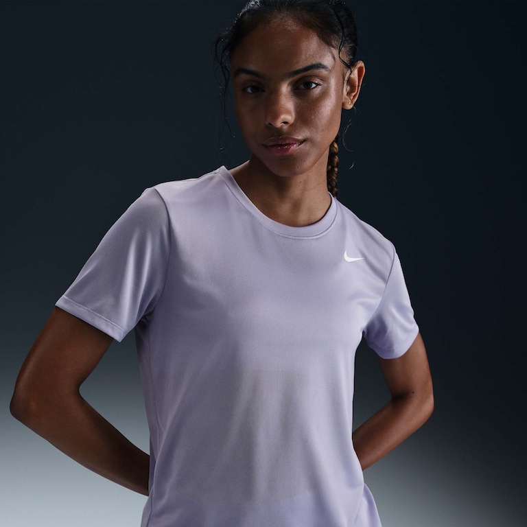 Camiseta Nike Dri-FIT Feminina - Foto 1