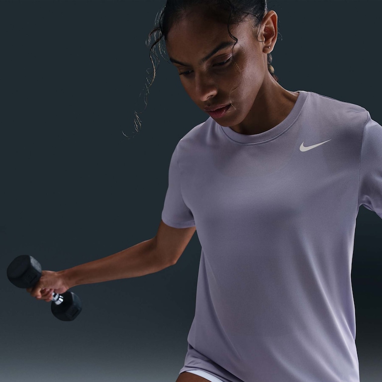 Camiseta Nike Dri-FIT Feminina - Foto 3