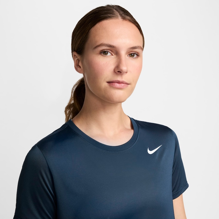 Camiseta Nike Dri-FIT Feminina - Foto 2