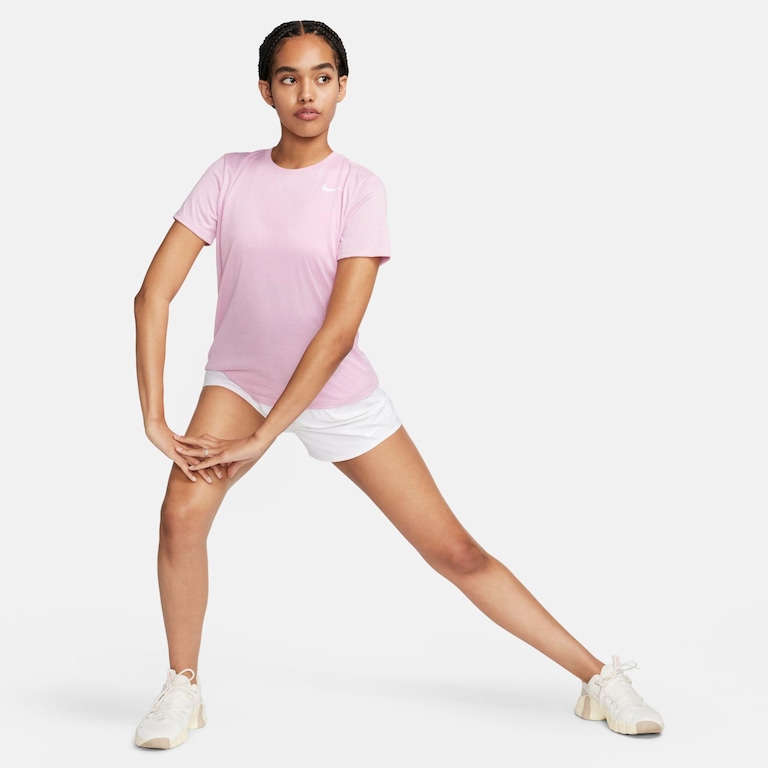 Camiseta Nike Dri-FIT Feminina - Foto 5