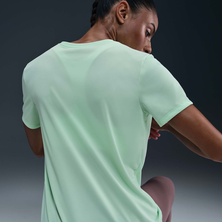 Camiseta Nike Dri-FIT Feminina - Foto 2