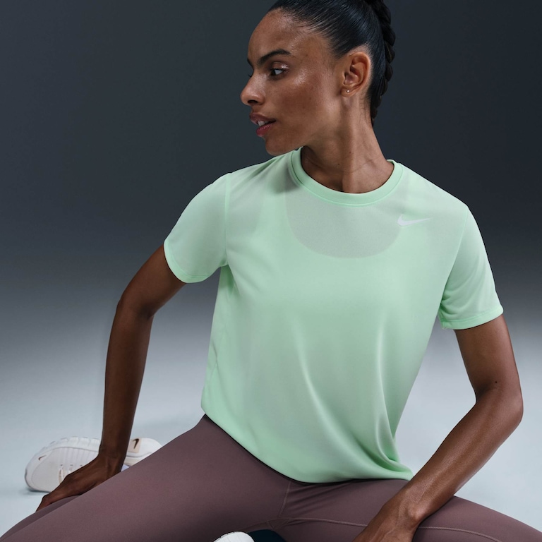 Camiseta Nike Dri-FIT Feminina - Foto 3