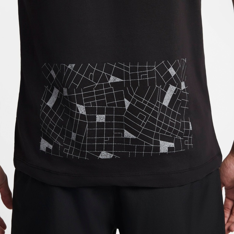Camiseta Nike Dri-FIT Run Division Masculina - Foto 4