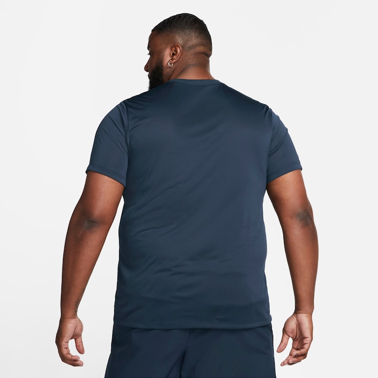 Camiseta Nike Dri-FIT Legend Masculina - Foto 6